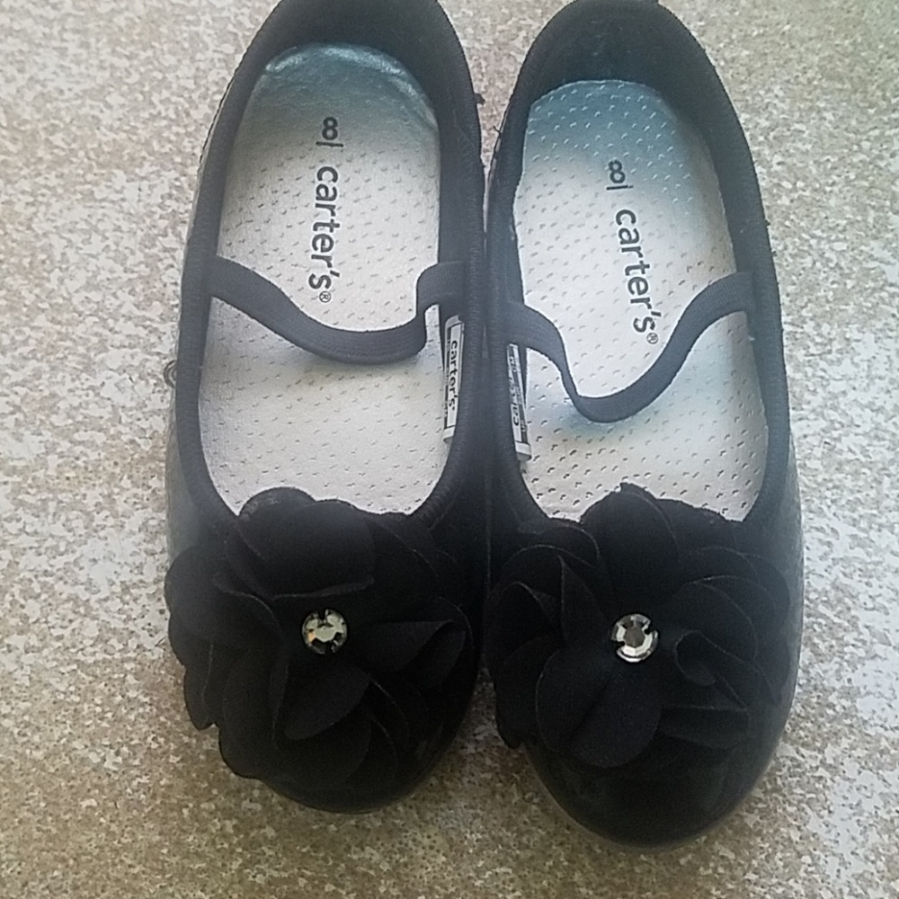 Black patent leather shoe